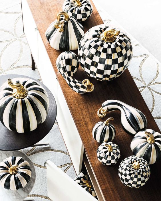 pumpkins digsdigs black and white halloween