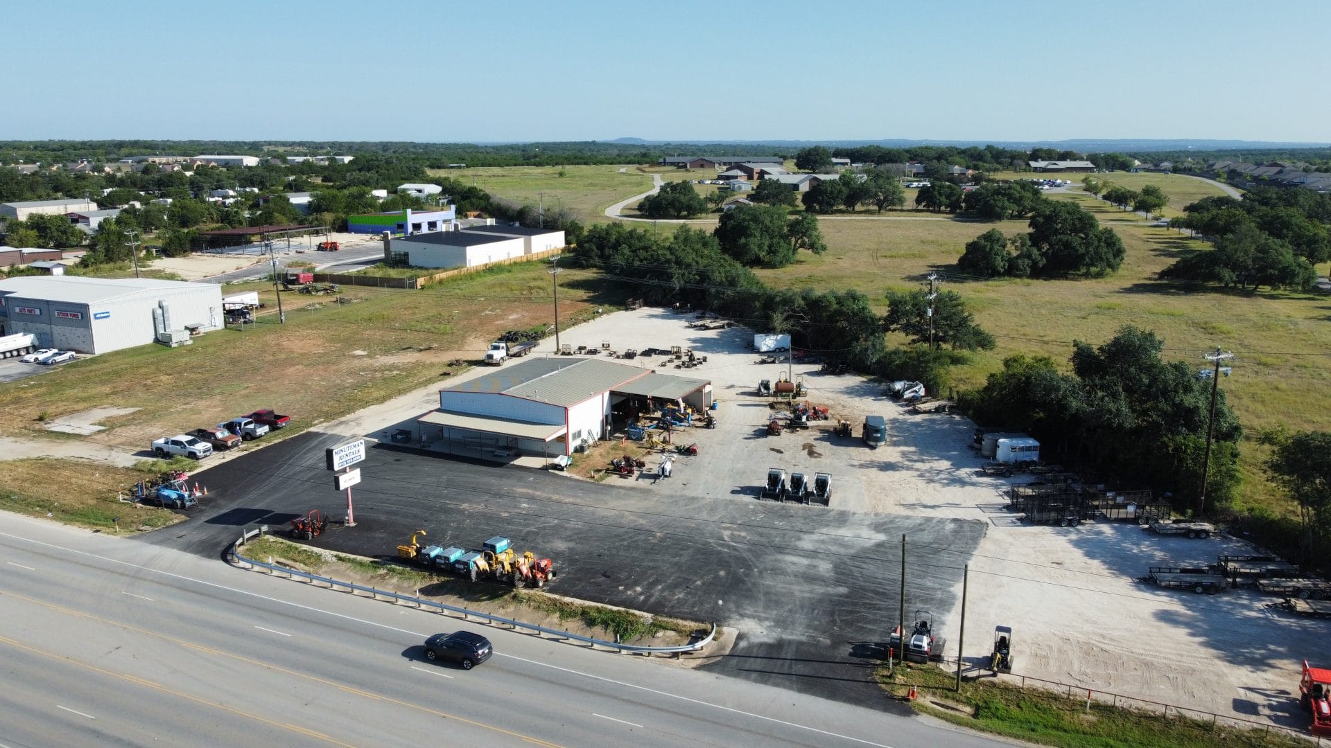 Minuteman Rentals, Liberty Hill Gage & Cade Construction