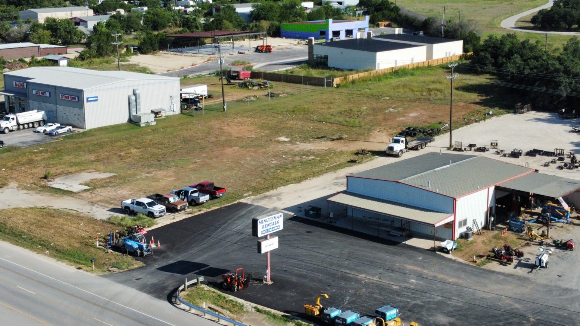 Minuteman Rentals, Liberty Hill Gage & Cade Construction