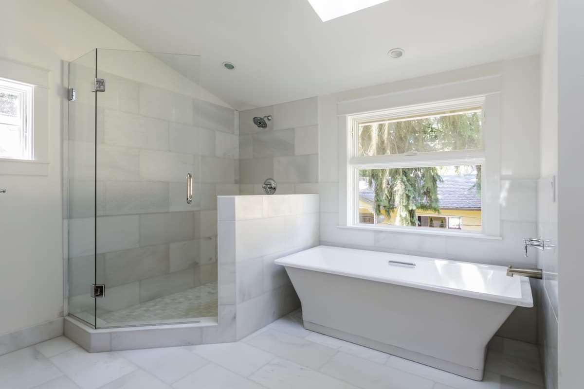 Which One is Better a WalkIn Shower or Bath? Home Remodeling