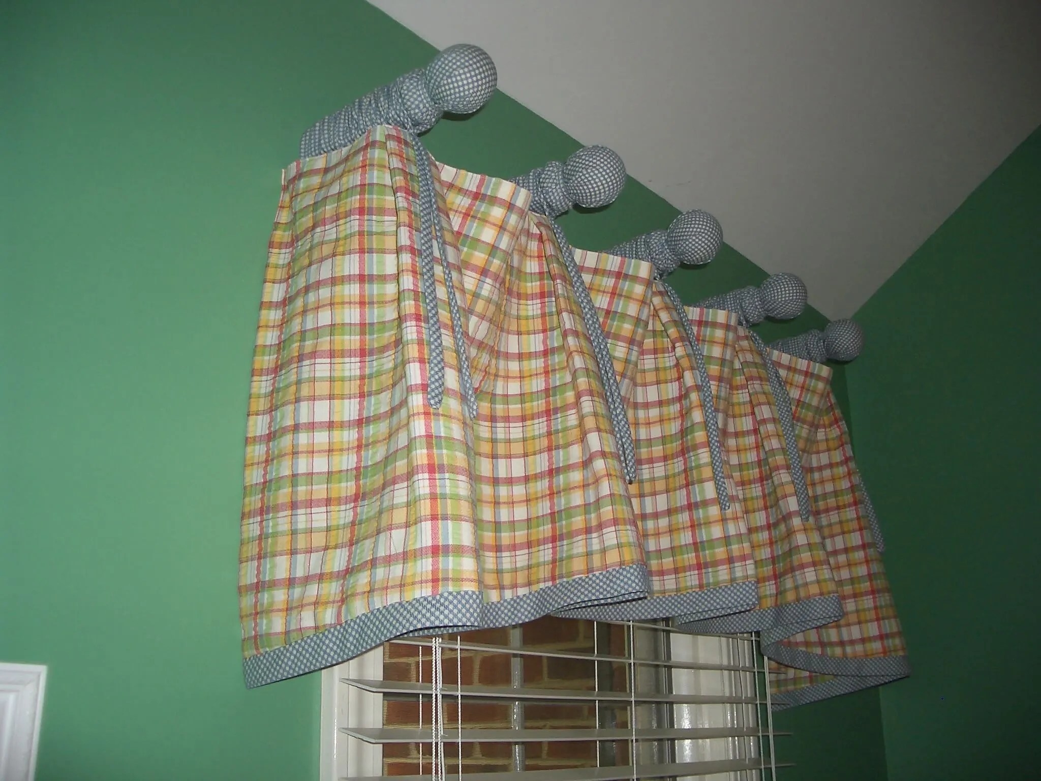 Window Treatment design for a Naperville home 60540