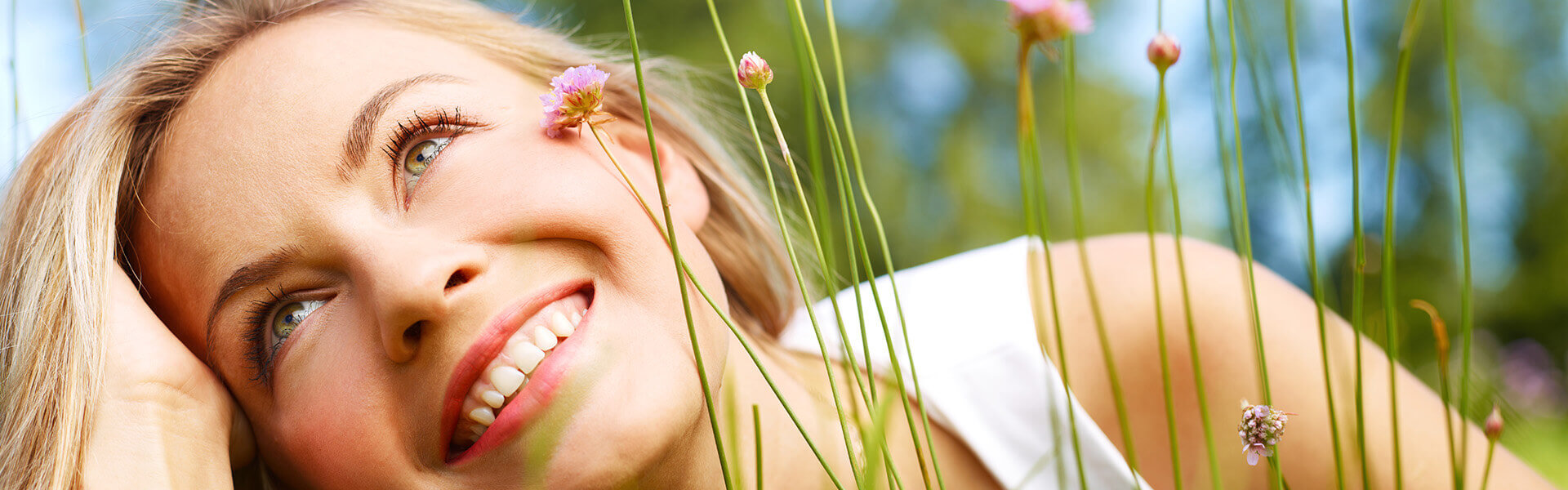 Victoria Dental Clinic, Emergency dentist, Family,Cosmetic Implant,Root