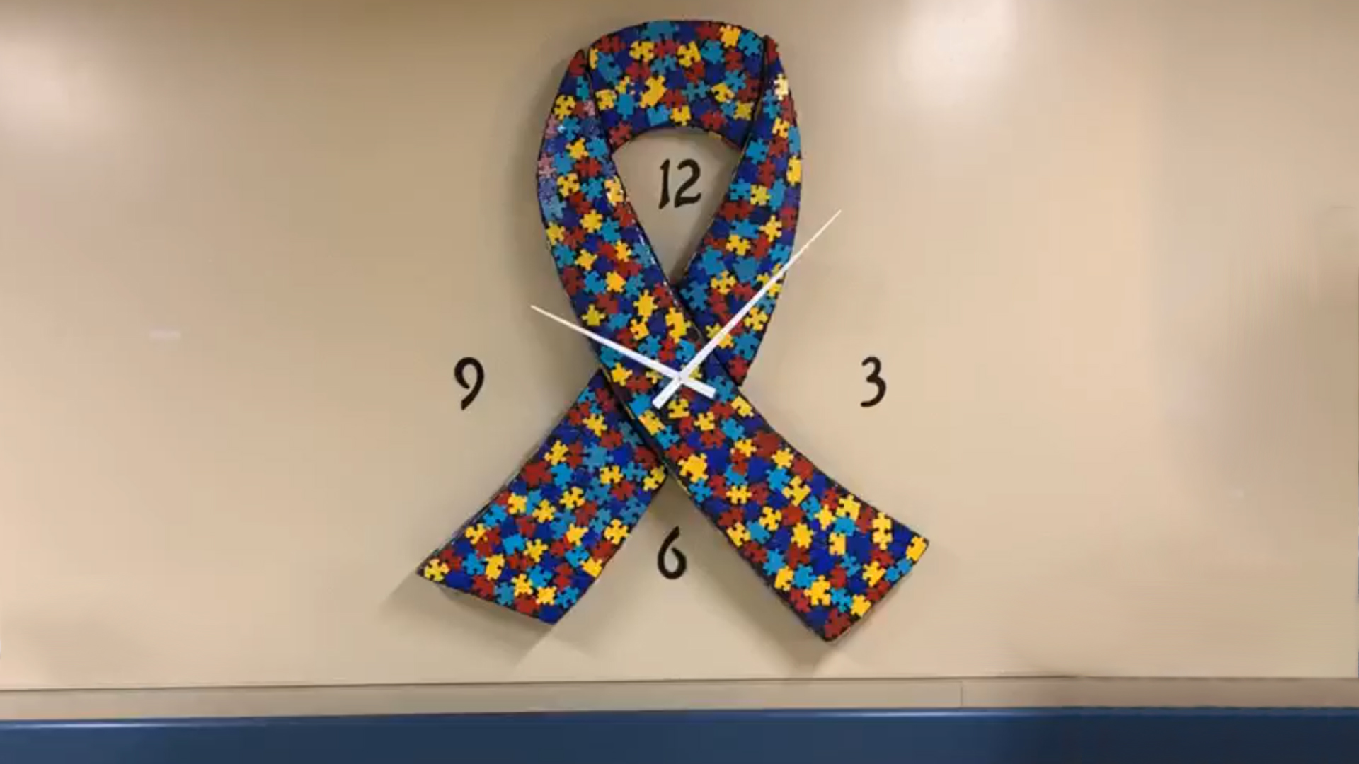 Autism Awareness Clock Hot Wire Foam Factory