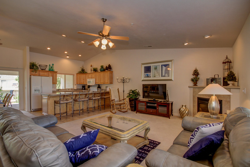 Las Palmas 1017 St. Condo Rentals