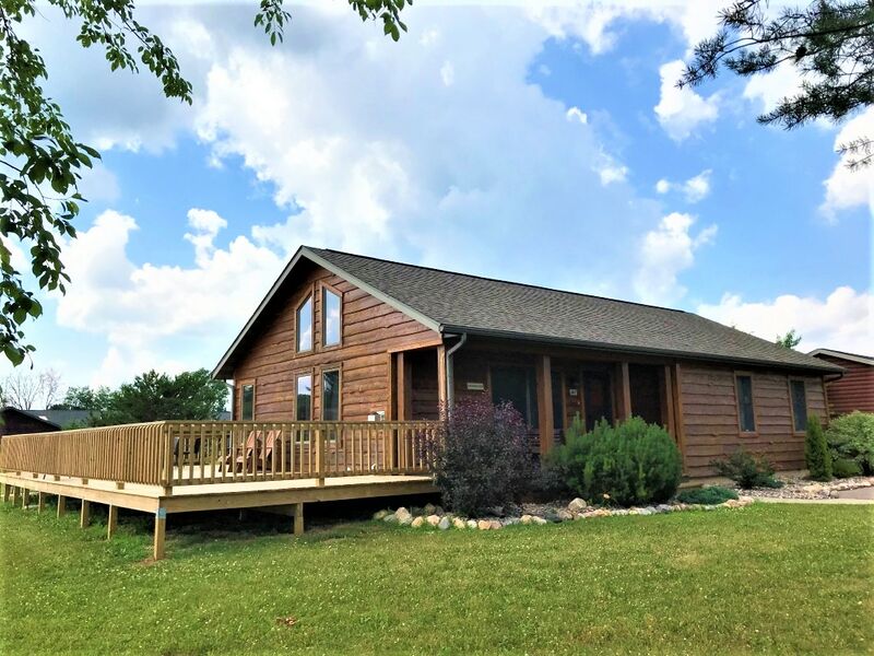 Americana Cabin Wisconsin Dells Weekend Rental Spring Brook