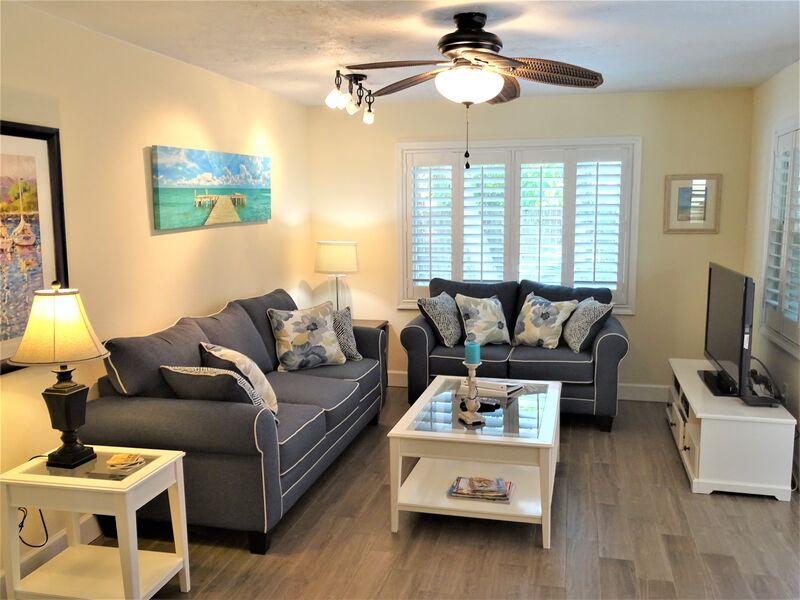 TROPICAL SANDS LLC 15 SS Cottage. Close to Beach and