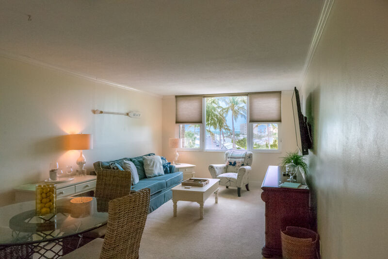 Harbor Towers Owners Association W424 in W424 Harbor Towers Yacht