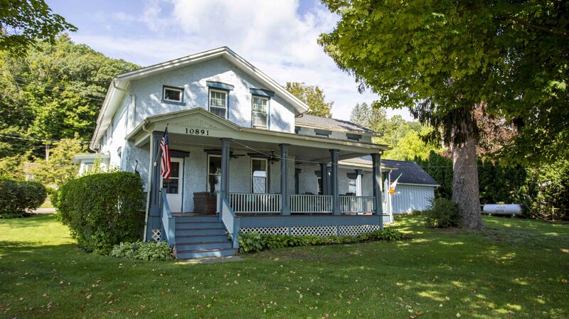 Country Charm Finger Lakes Properties