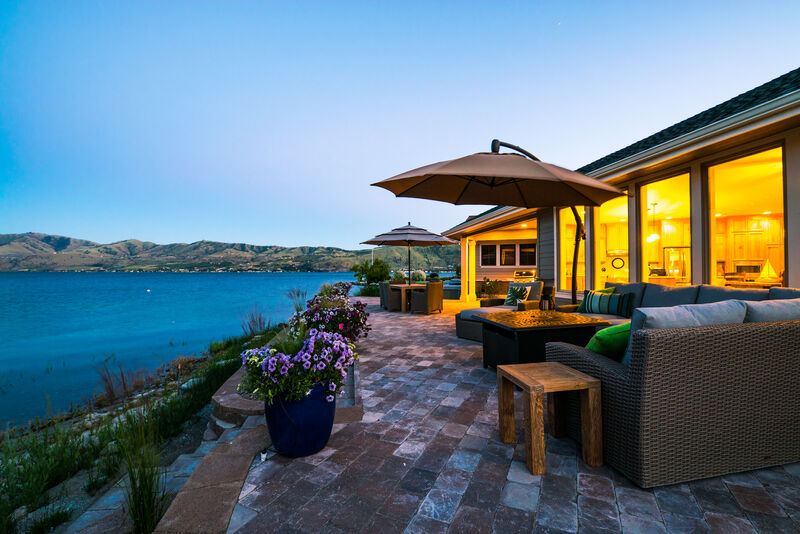 Beach House at Mill Bay Lake Chelan Manson