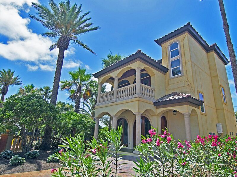 Chateau St Tropez 4BR\4BA Ocean View Private Beach Lagoon Pool