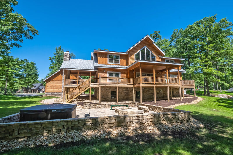 Winter, Spring, Summer or Fall TaylorMade Deep Creek Vacations & Sales