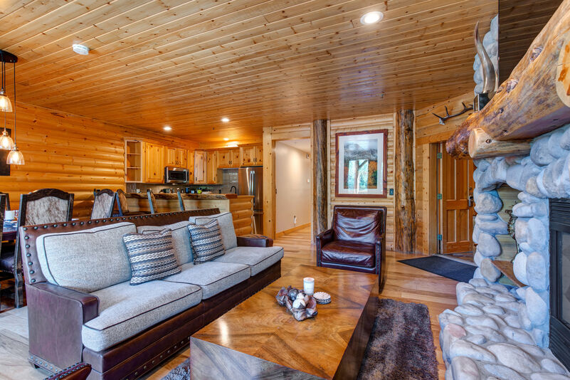 Reserve our Abode at Black Bear 308 Deer Valley Condo for Rent