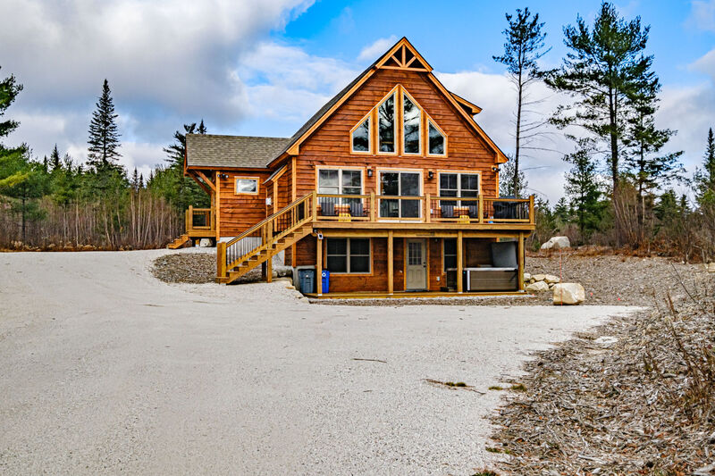 Peak Properties of Maine Chalet Tourmaline in Bethel PeakProperties