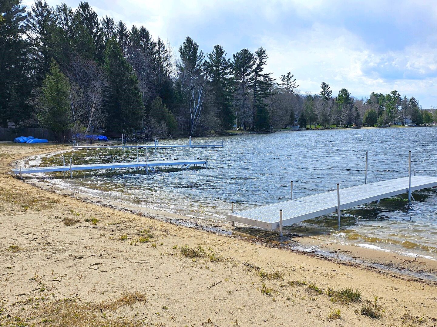 Paradise Properties USA CENTRAL LAKE CABANAS 1 on Intermediate Lake