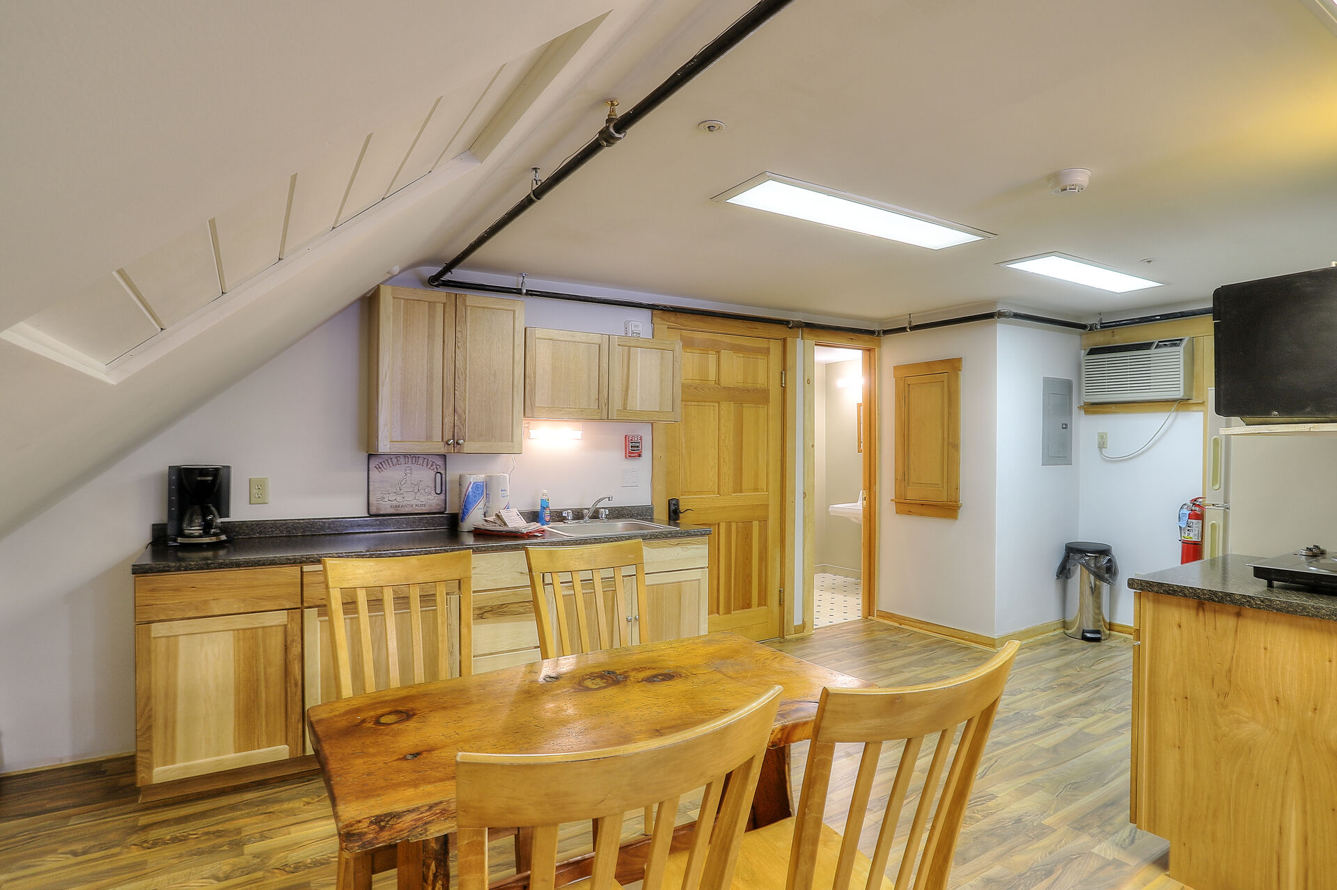 See Oquossoc Motel Country Suites 8 Rangeley Maine Cabin Morton