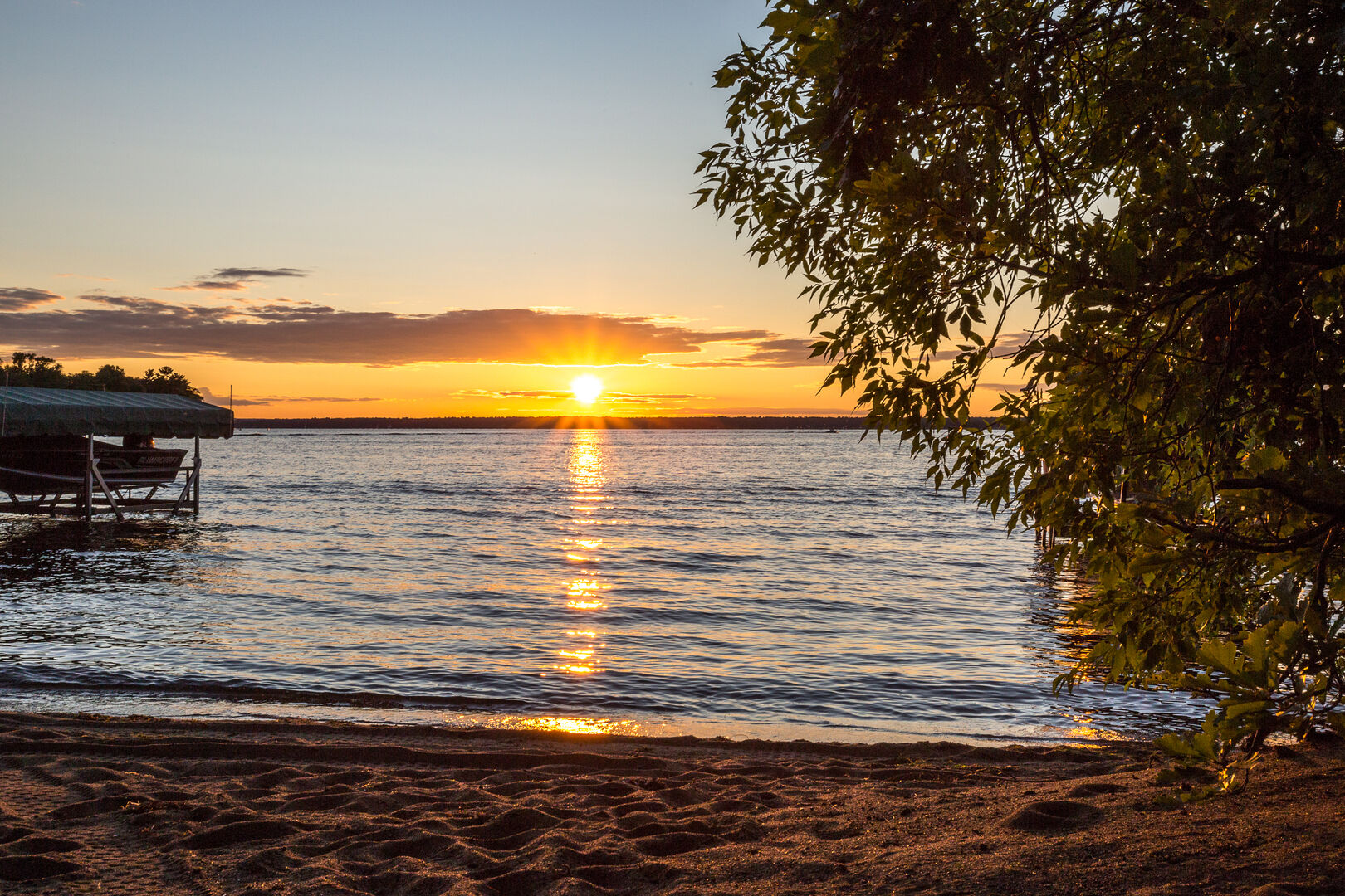 Reserve BAY COLONY UNIT 775 Gull Lake Rental Gull Lake Beach