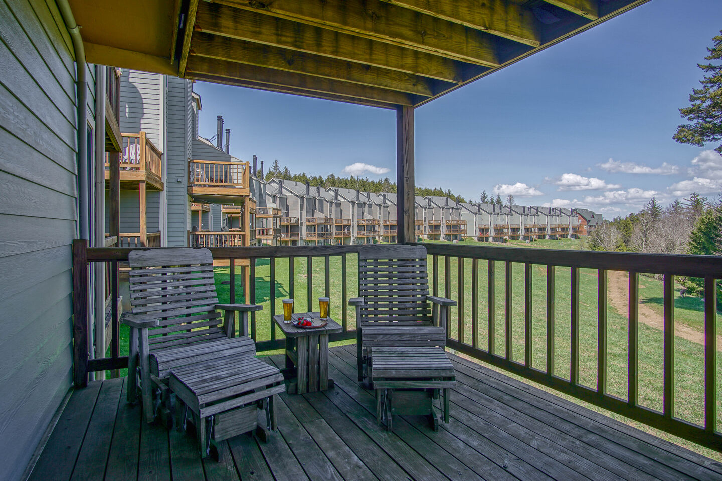 Snowshoe Properties Powderidge 2 Snowshoe Ski In/ ski Out Casago