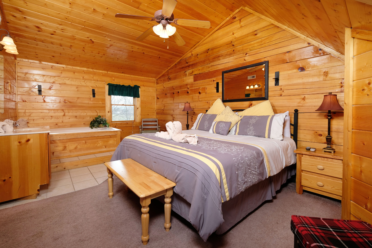 Autumn Ridge Pigeon Rentals Colonial Properties Cabin