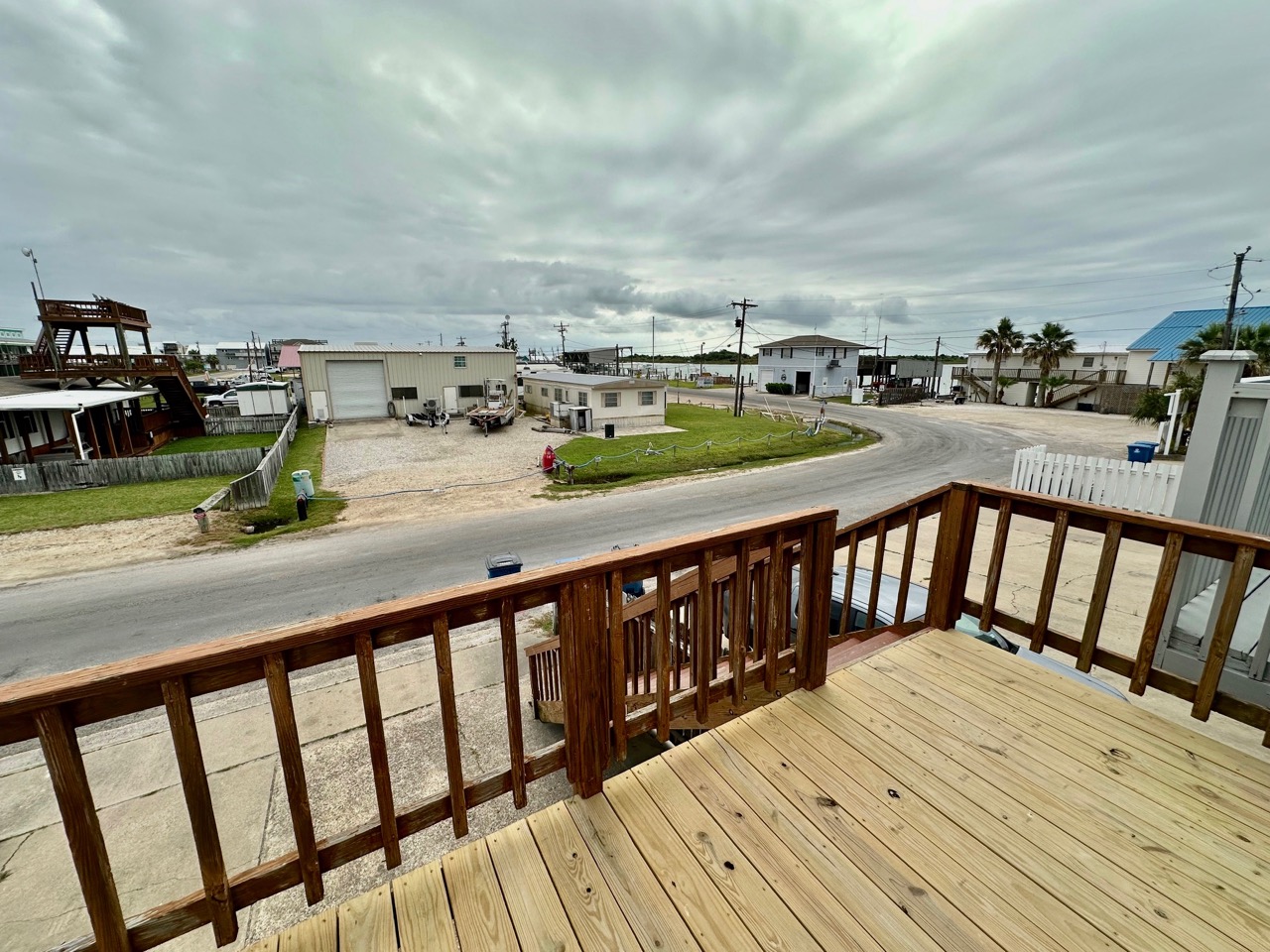 First Mate Vacation Rentals House Upstairs in Waterfront