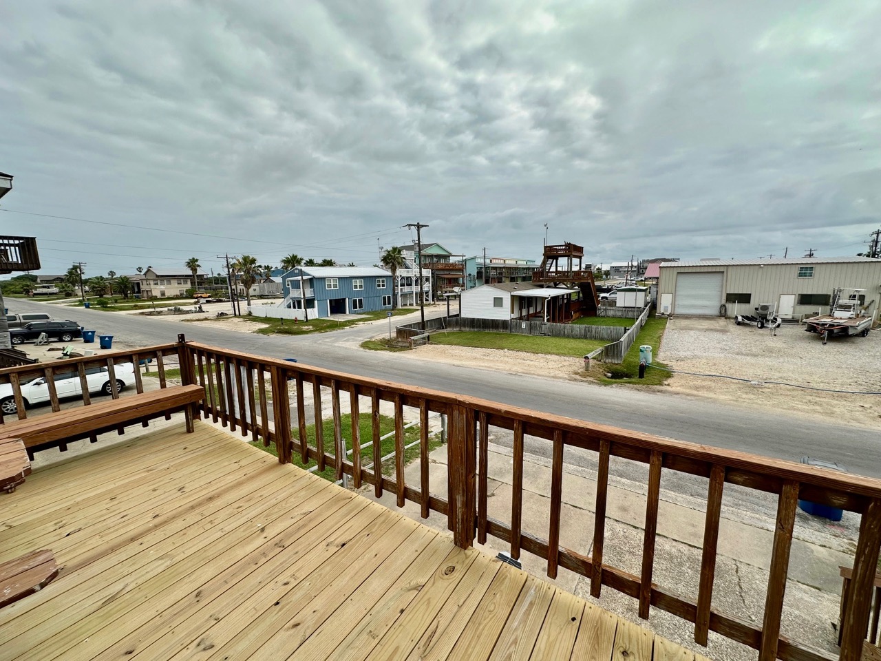 First Mate Vacation Rentals House Upstairs in Waterfront