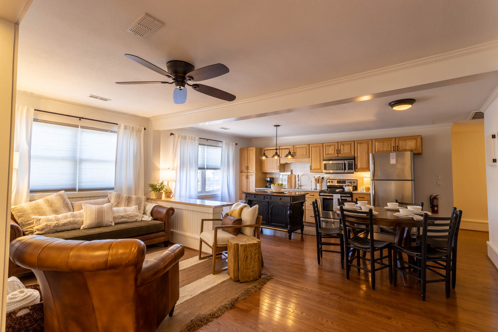 » Carolina Cabin Rentals Rising On Main Suite 210 in Blowing Rock, NC