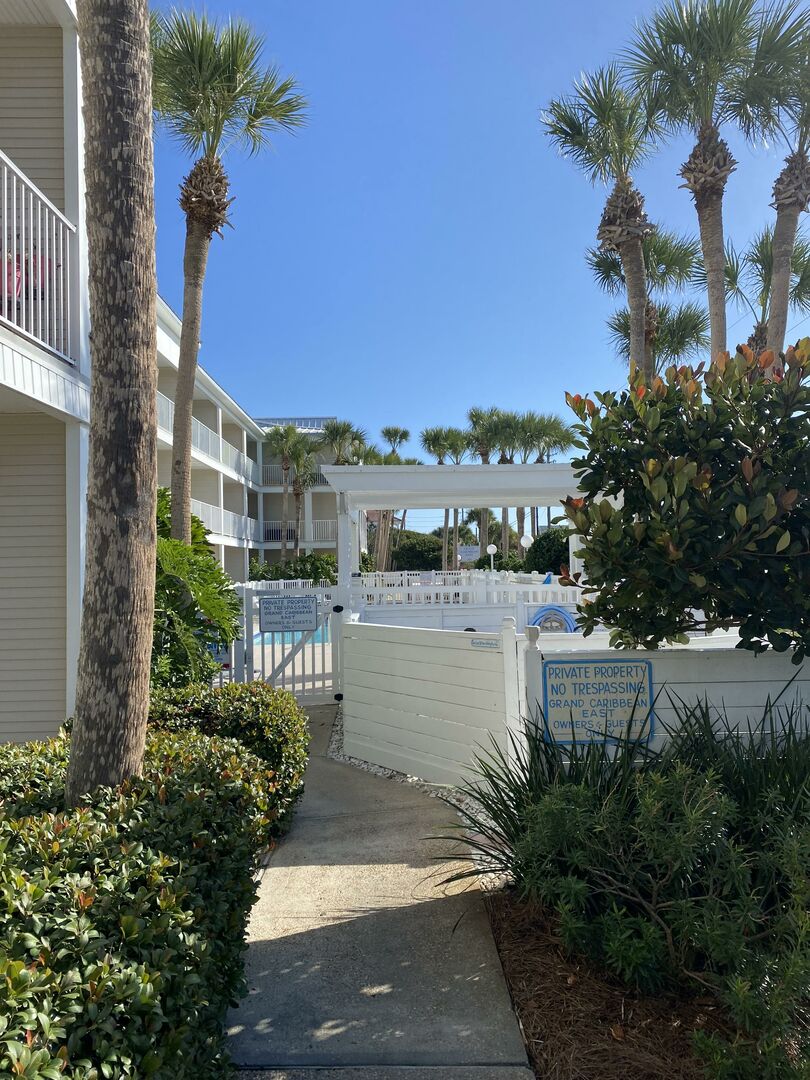 Forever Vacation Rentals Crystal Blu Grand Caribbean East in