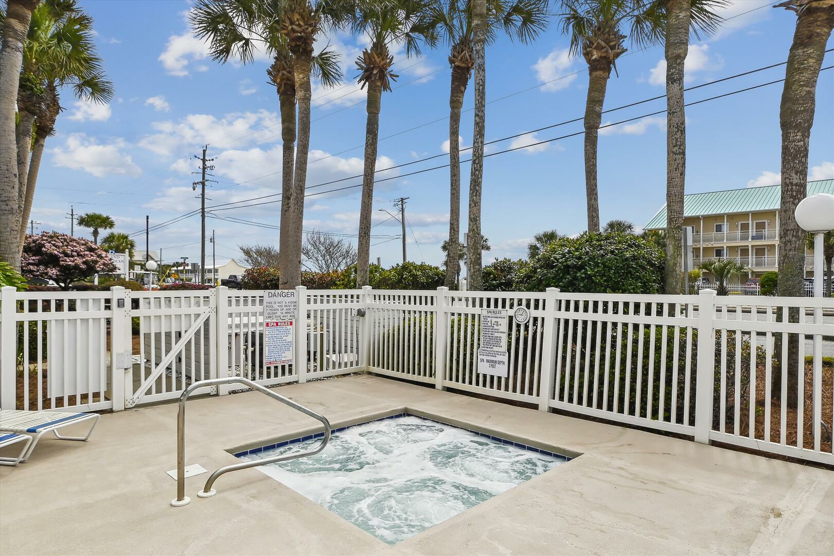 Forever Vacation Rentals Crystal Blu Grand Caribbean East in