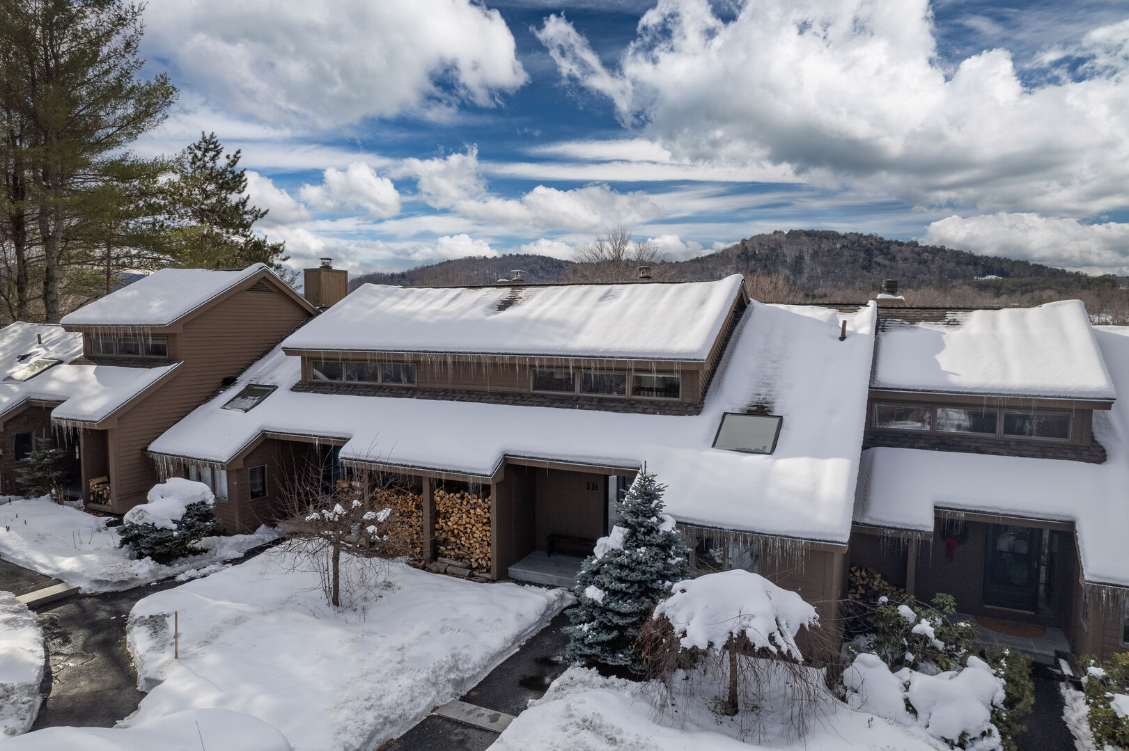 Quechee Lakes Rentals Landmark 1B in Quechee Quechee Lakes Vacation