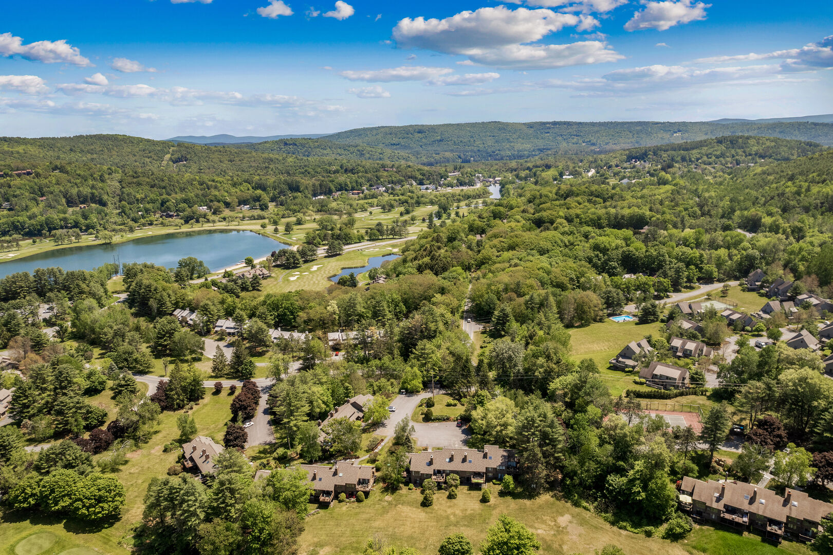 Quechee Lakes Rentals Landmark 1B in Quechee Quechee Lakes Vacation
