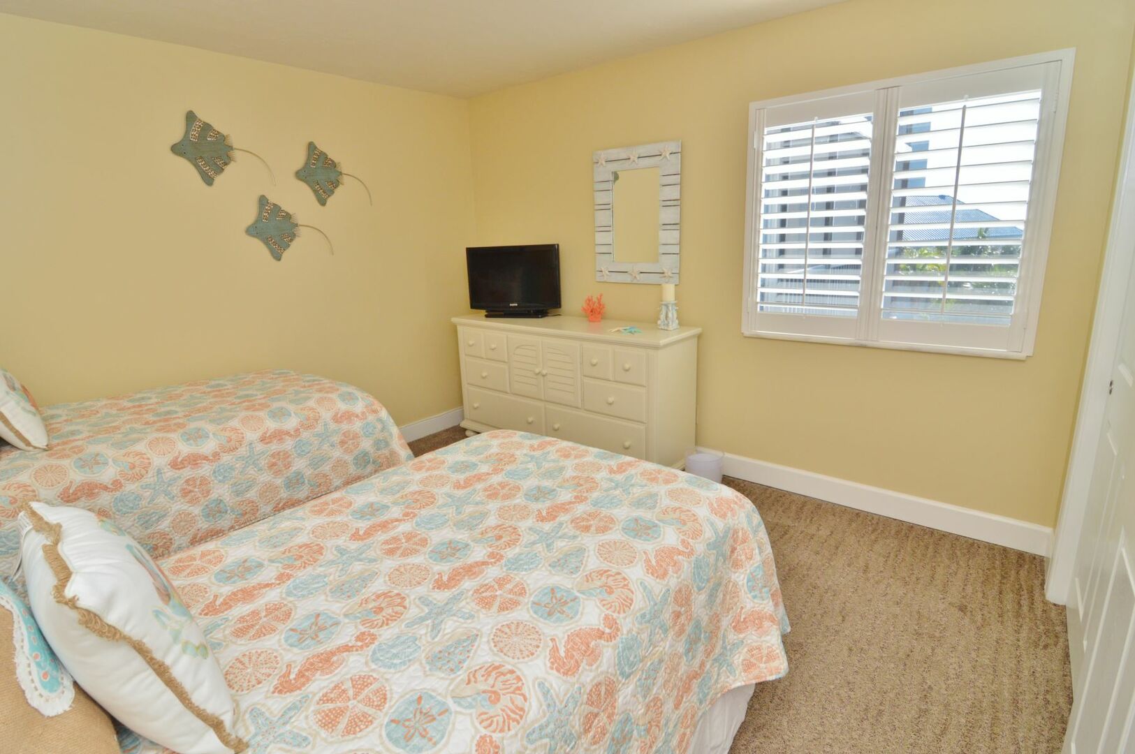 Resort Harbour Properties Bay View Tower 432 in Beach Front Sanibel