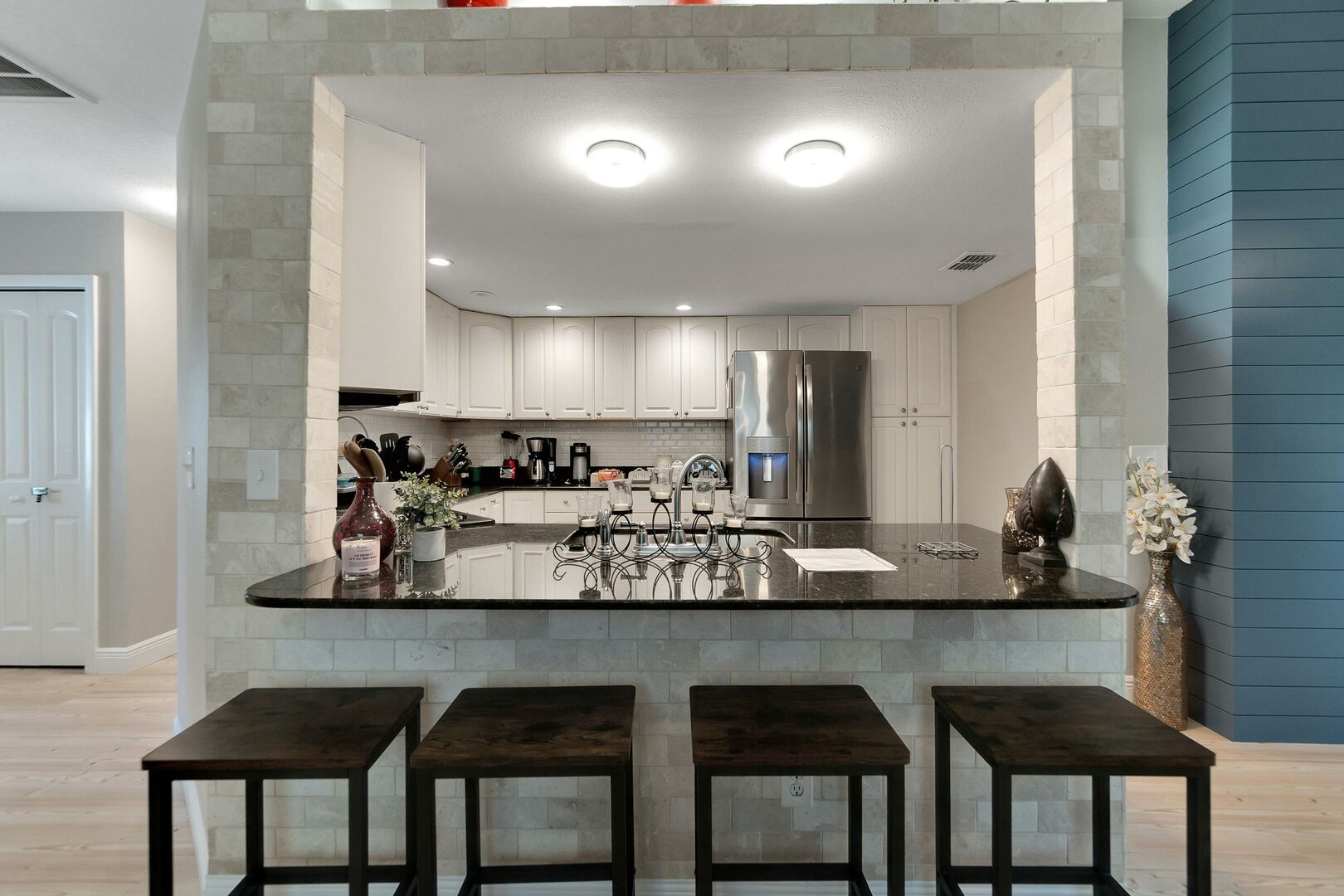 Newly Renovated Home Near MacDill/Ballast Point! Walk to Gadsden Park! Lage Real Estate