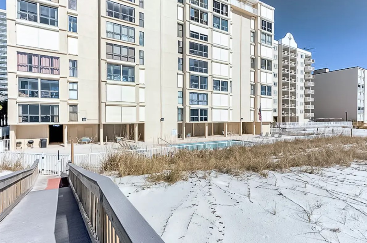 Beach Getaways Edgewater West Unit 85 in Gulf Shores Beach Getaways