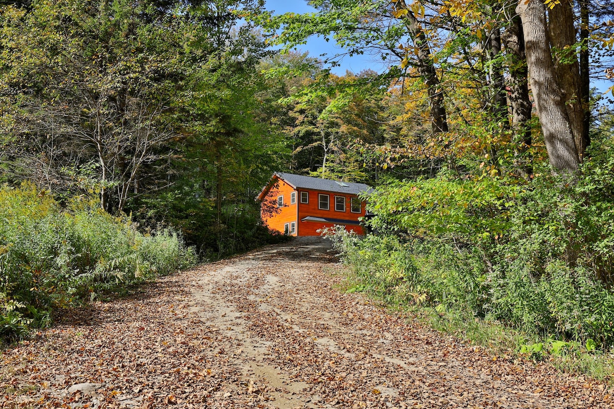 Quiet Wooded Cabin on Killington Border, 10 min From Slopes Simple