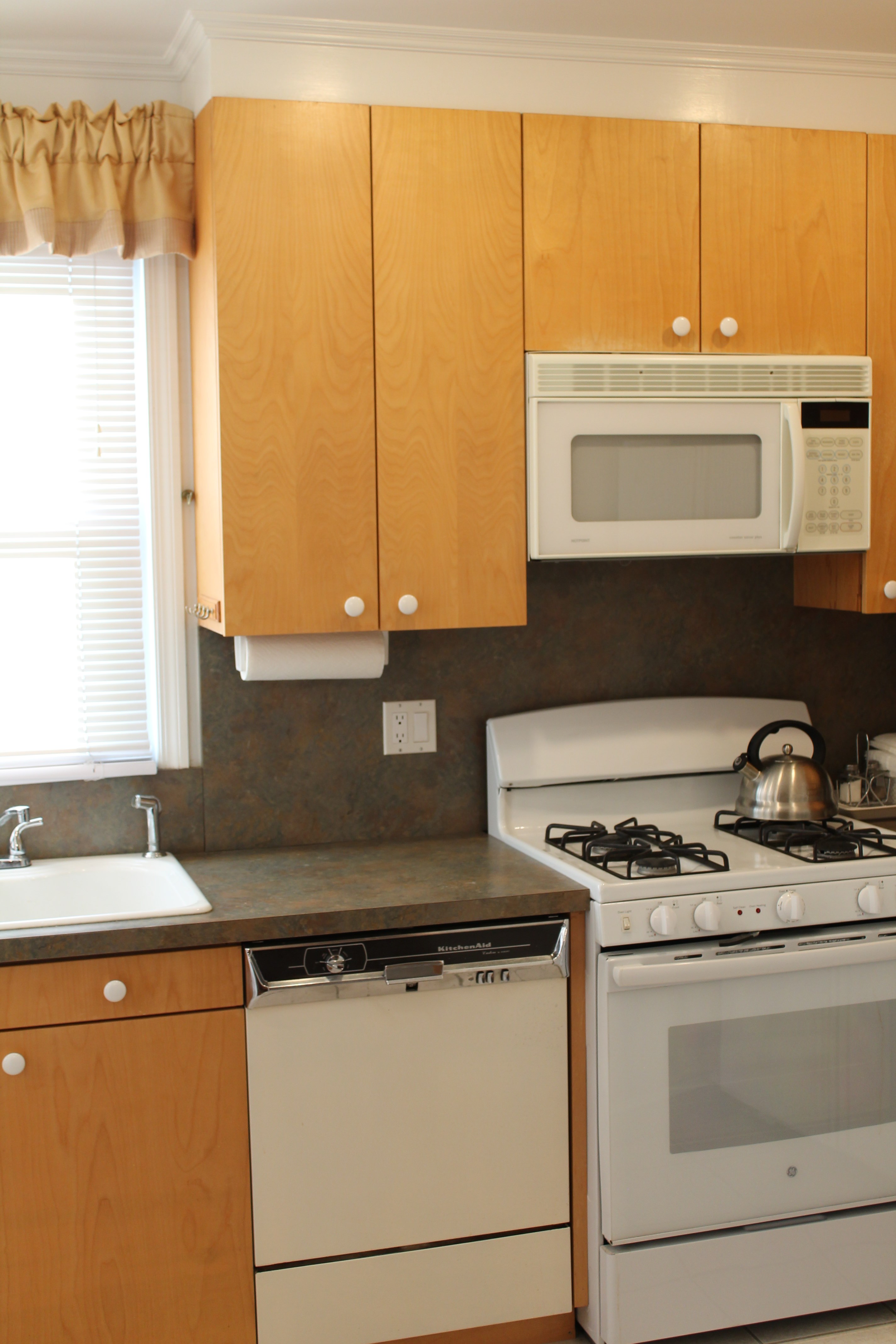 Fully Furnished Two Bedroom Apartment for Rent near Forest Park