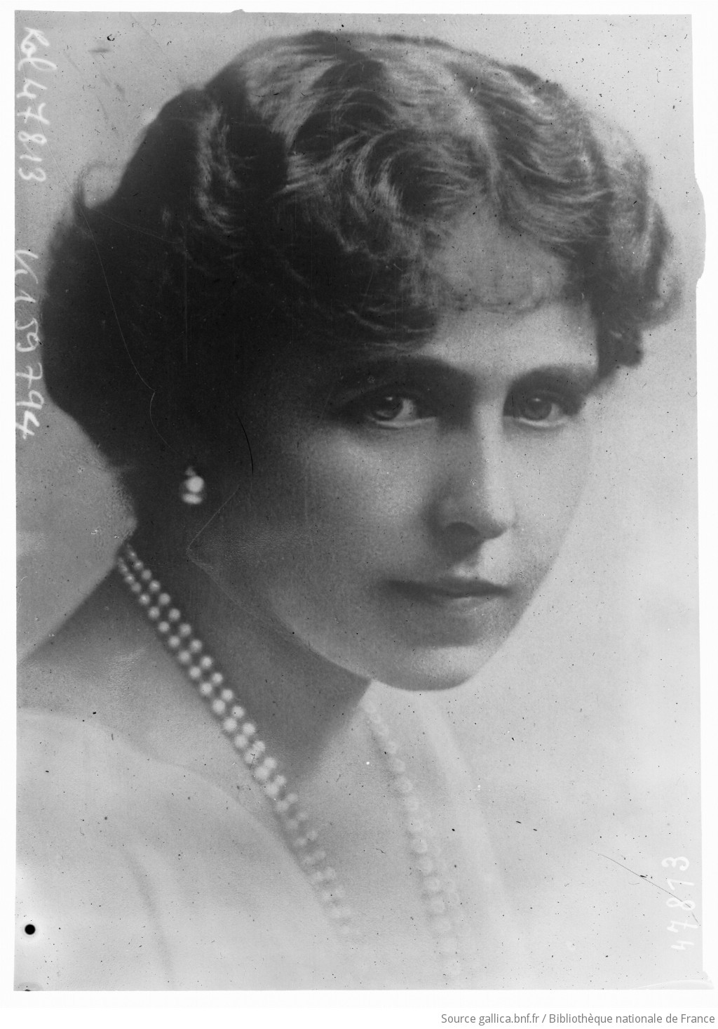 La reine de Roumanie [Marie de SaxeCobourgGotha] [photographie de