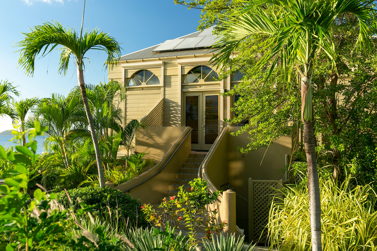 Suite 15B Gallows Point Resort