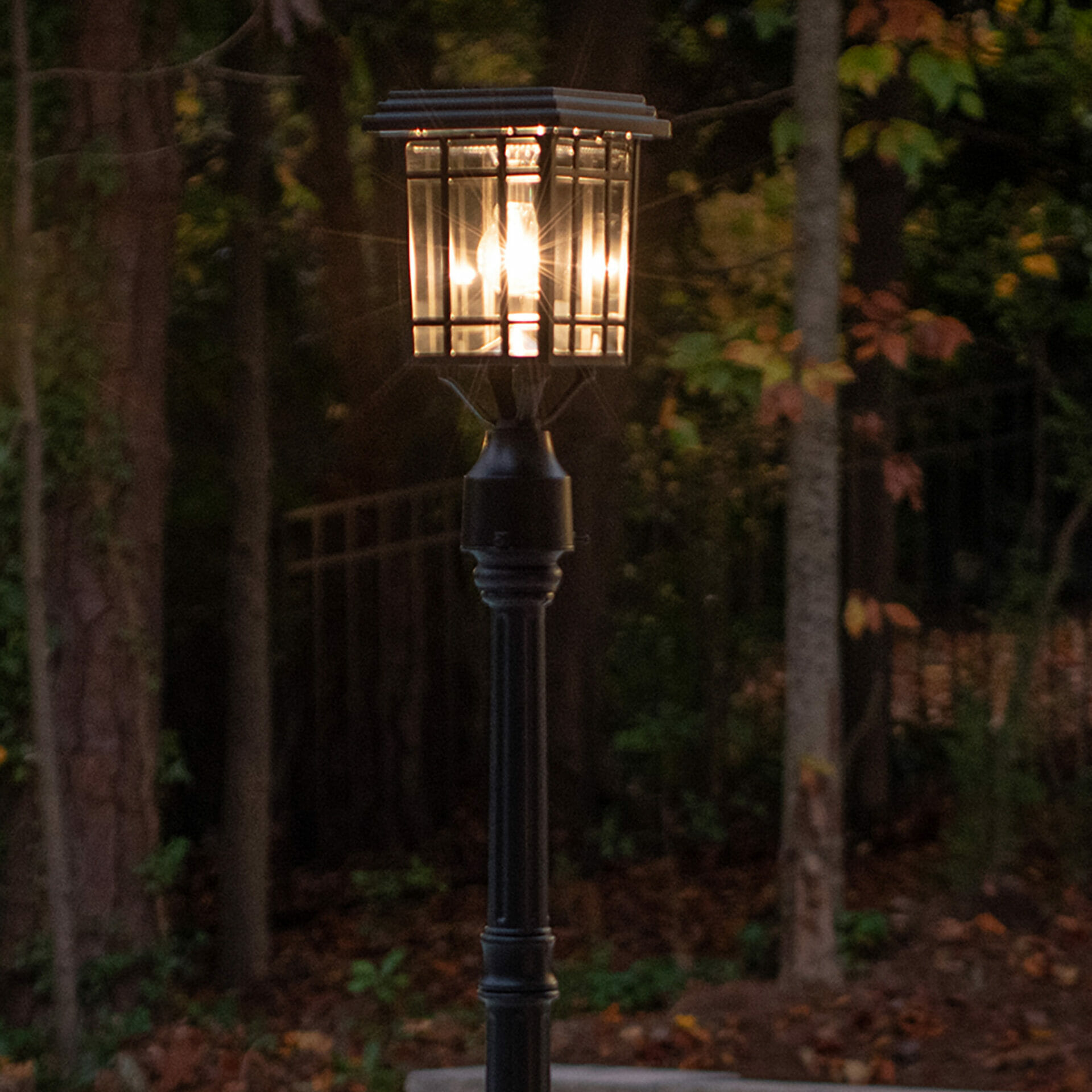 Prairie Bulb Solar Lamp Post Light Planter with EZ Anchor & GS Light
