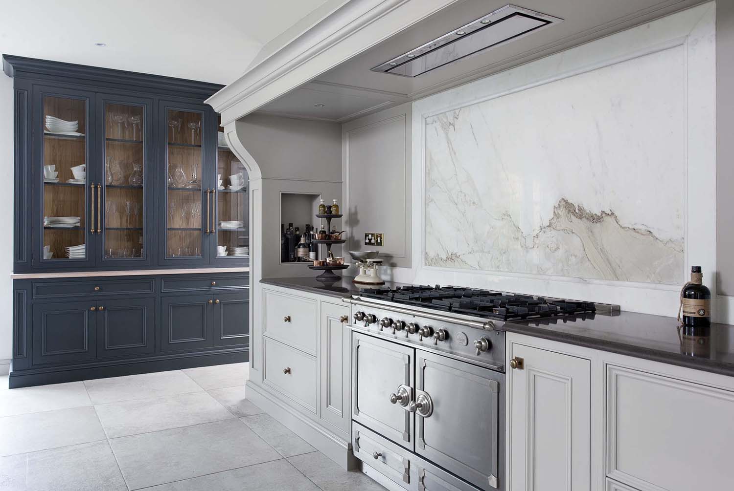 Solid Slab Backsplash Everything You Need To Know