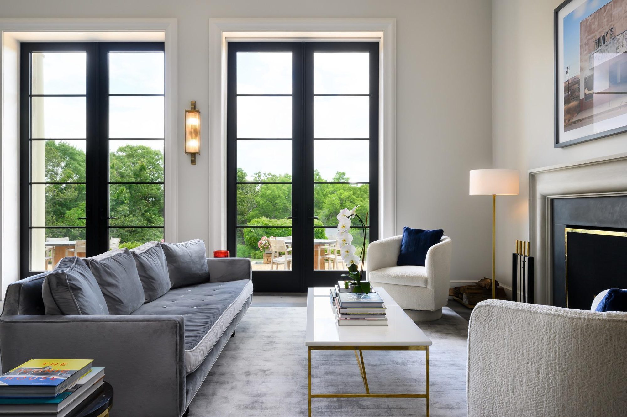What Colours Go With Grey Sofa And Carpet
