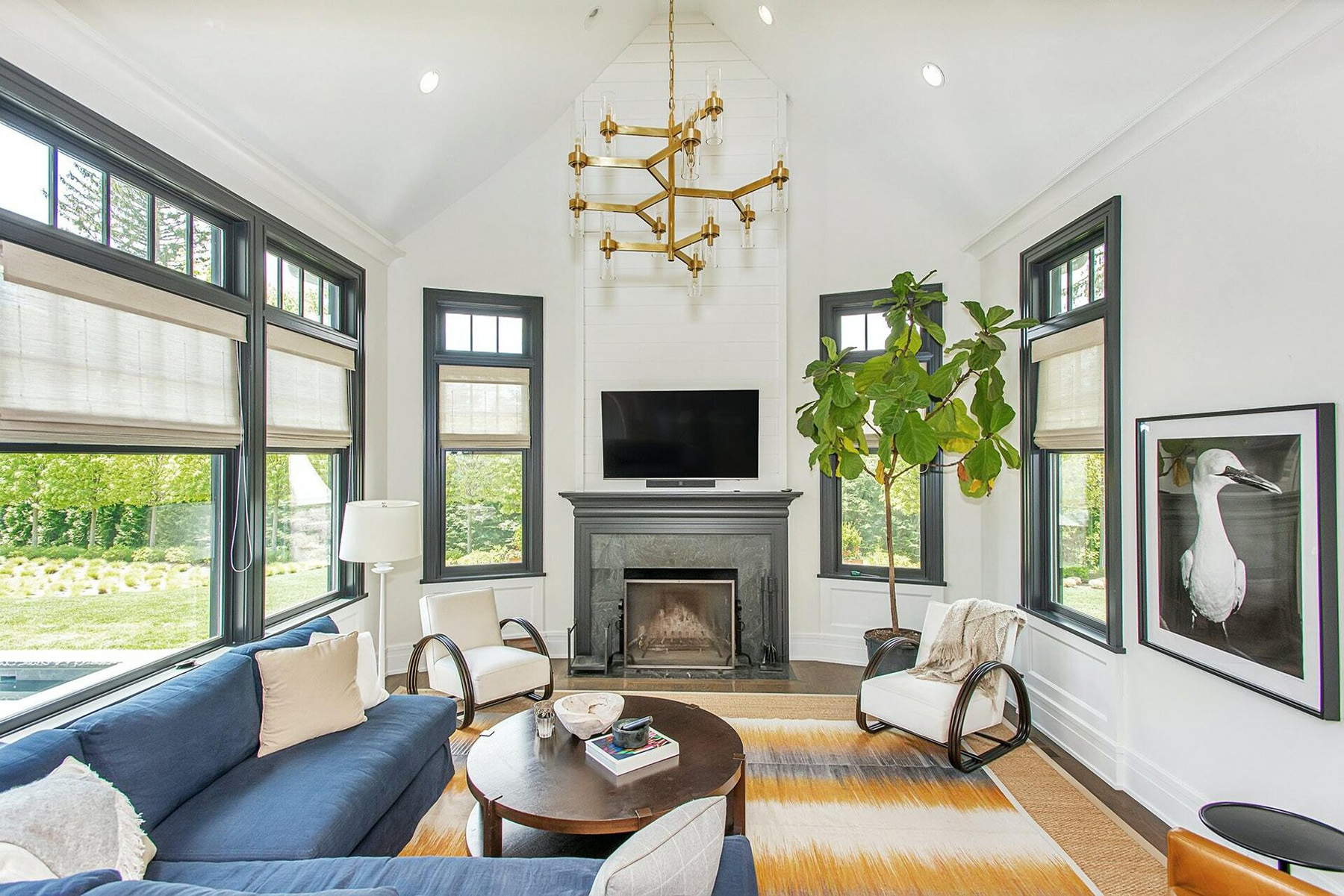 do black windows fade 13 Modern Design