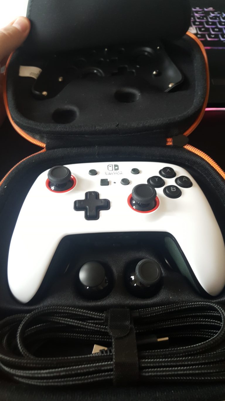 PowerA Fusion Pro Wireless Controller pour Nintendo Switch Une