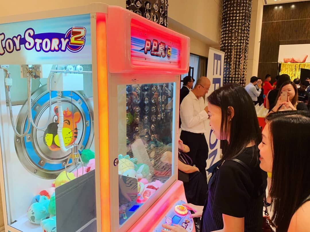 Claw Machines for Rent Game Master