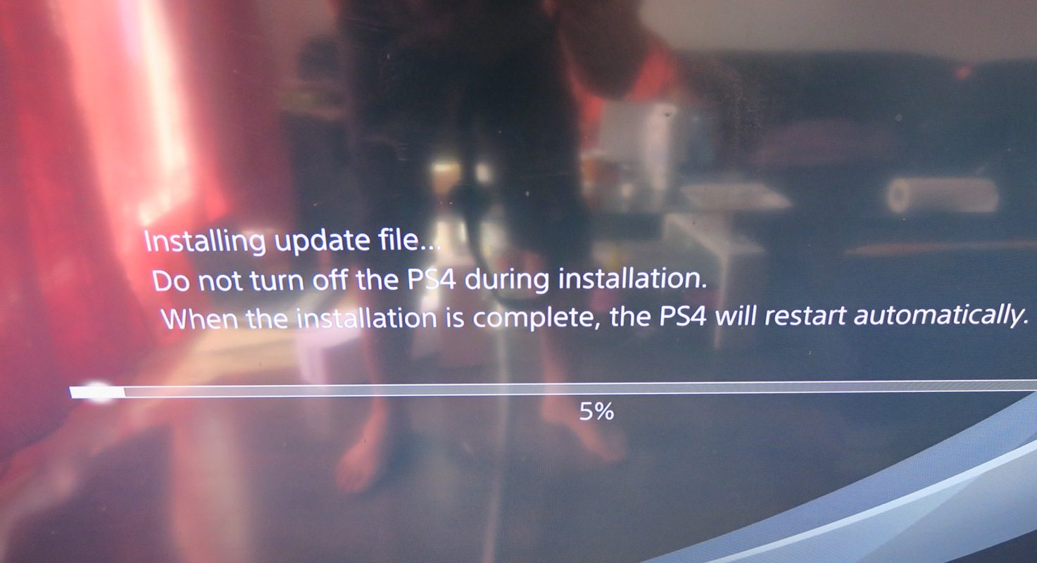 PlayStation 4 Festplatte tauschen Schritt für Schritt Gamer's