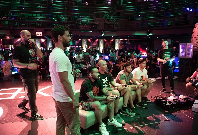 Ο παρουσιαστής, Γιώργος Μαυρίδης και ο ασημένιος Ολυμπιονίκης στο Τάε Κβον Ντο, Αλέξανδρος Νικολαΐδης, ο δημοσιογράφος, Γιώργος Λέντζας, και ο Ανδρέας Δερδεμέζης, στο Xbox Arena Festival powered by Πλαίσιο, που έγινε στις 23 και 24 Ιουνίου στο Gazi Music Hall.