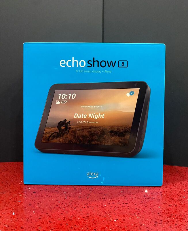 Parlante Echo Show 8 Negro con Alexa Amazon GameStation