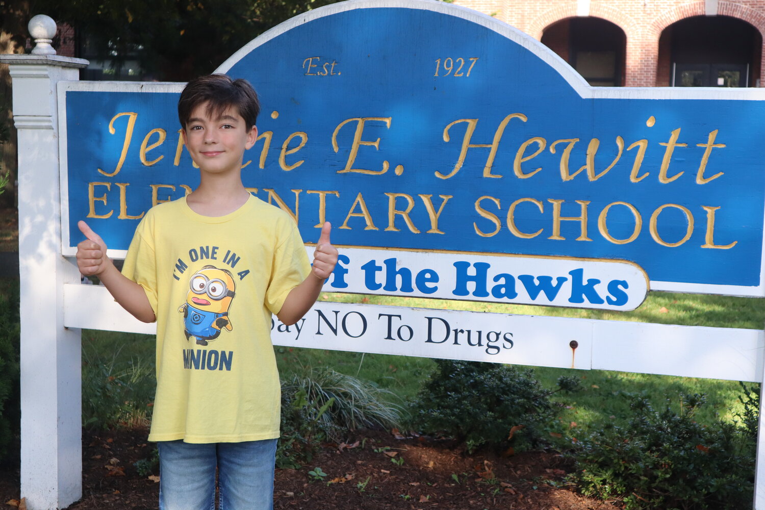 Photos Rockville Centre students’ head back to the classroom for the 2023 2024 school year