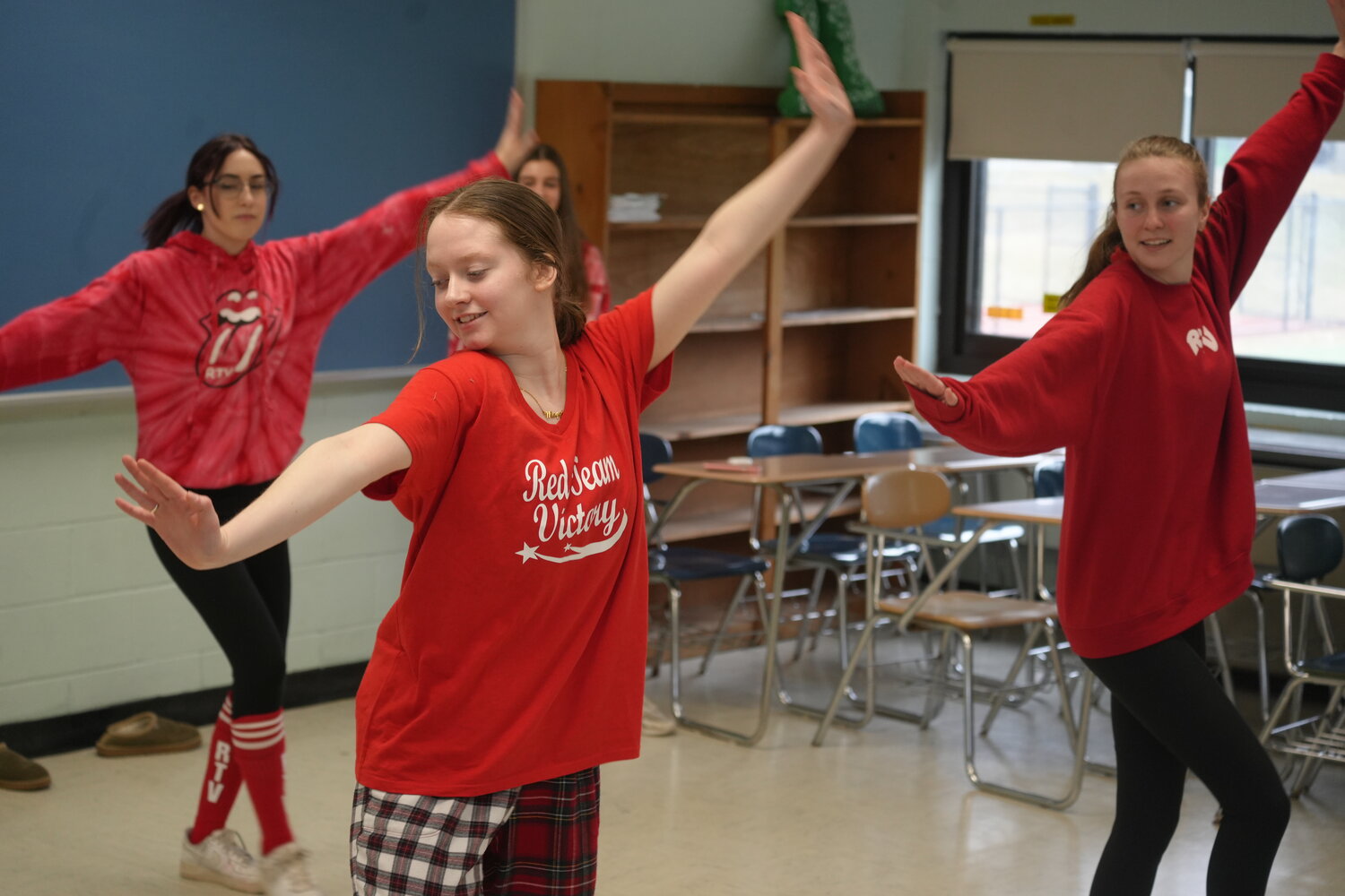 South Side High School prepares for Red and Blue extravaganza Herald