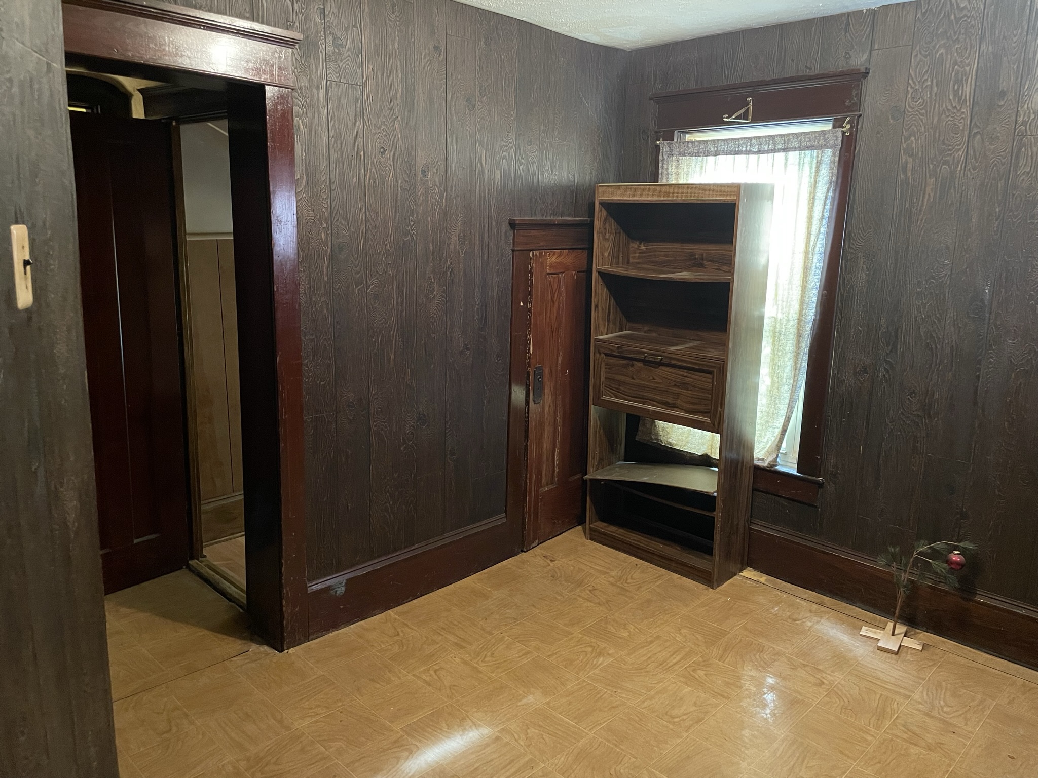 Mackey Real Estate Auction Gant Realty