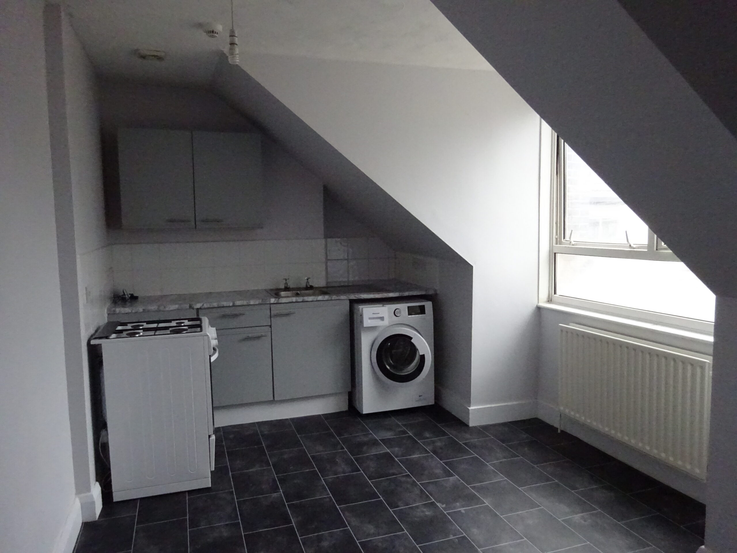 Flat 3 82 High Street Chatham ME4 4DS Paul Higglesden T/A Garratt Anderson & Partners