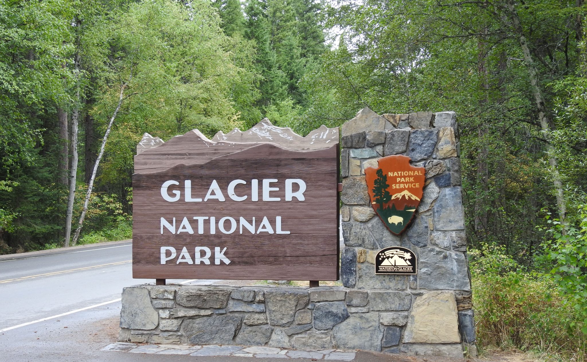 Glacier National Park Sign GaperGuide theparkguide